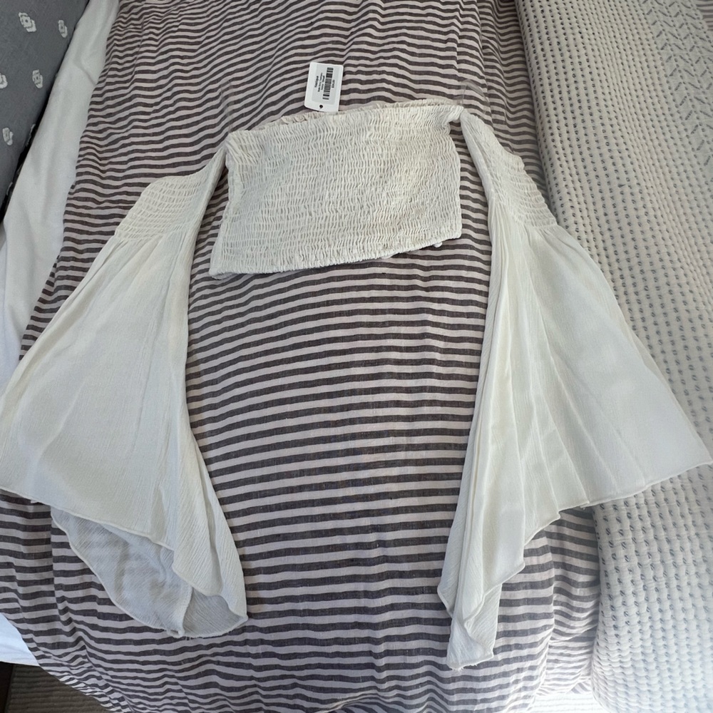 Vestique - White Off-Shoulder Top with Flared Sleeves